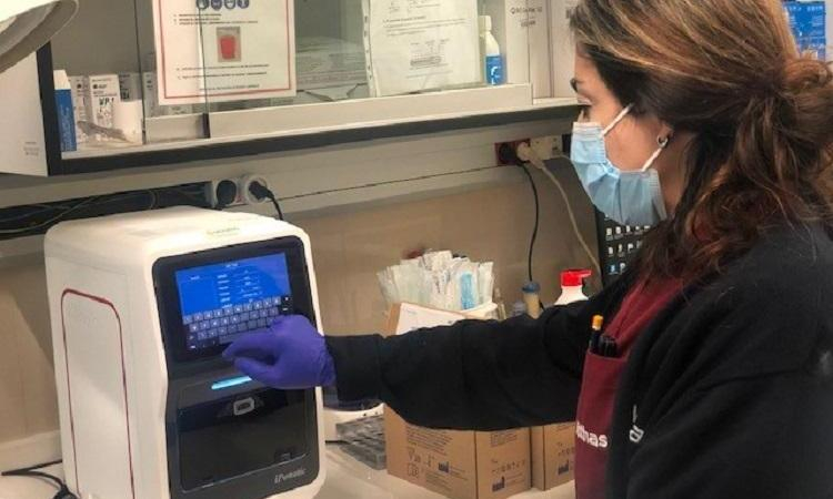 VithasLab dota de equipos para poder realizar PCRs “a pie de cama” a los hospitales Vithas